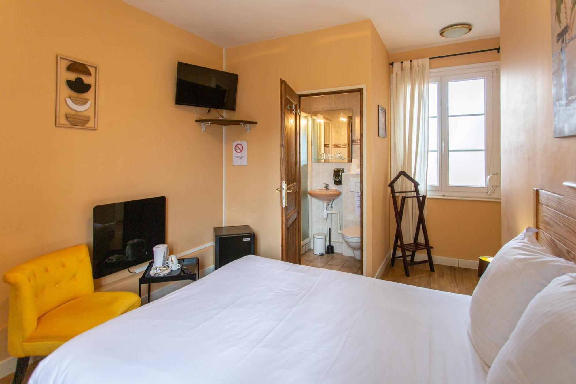 L'Abbatiale Hotel Corbie Bagian luar foto
