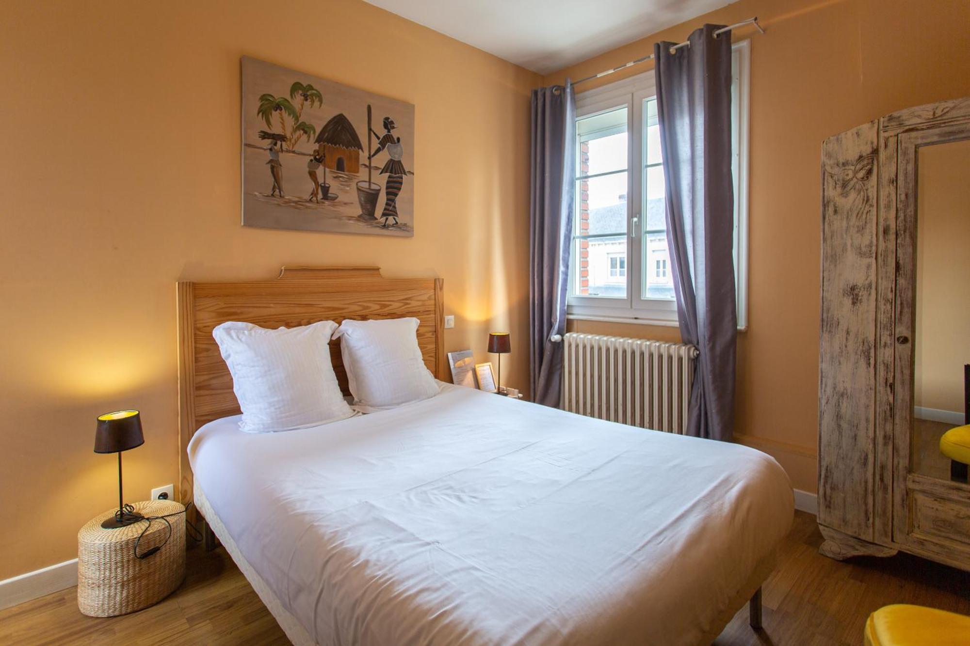 L'Abbatiale Hotel Corbie Bagian luar foto